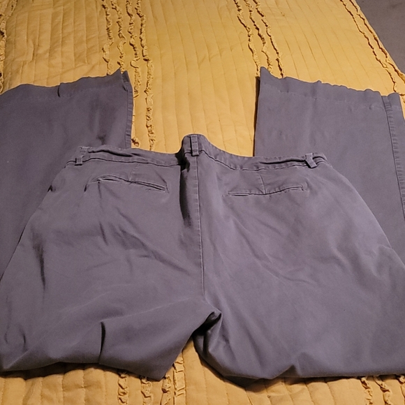 Gap - Picture 2 of 4